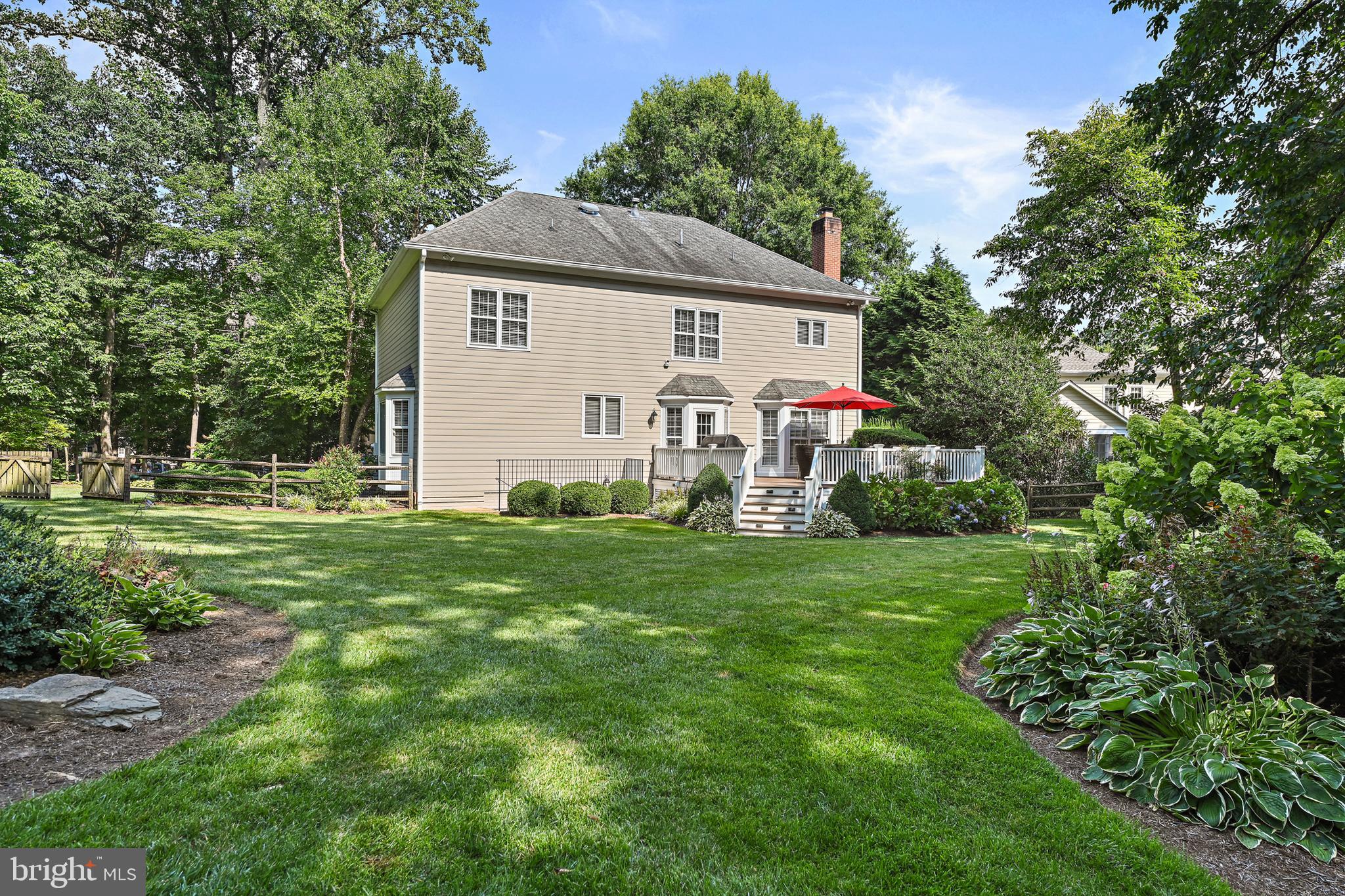 1124 Round Pebble Lane Reston, VA 20194 - Photo 53 of 61 View of house from yard