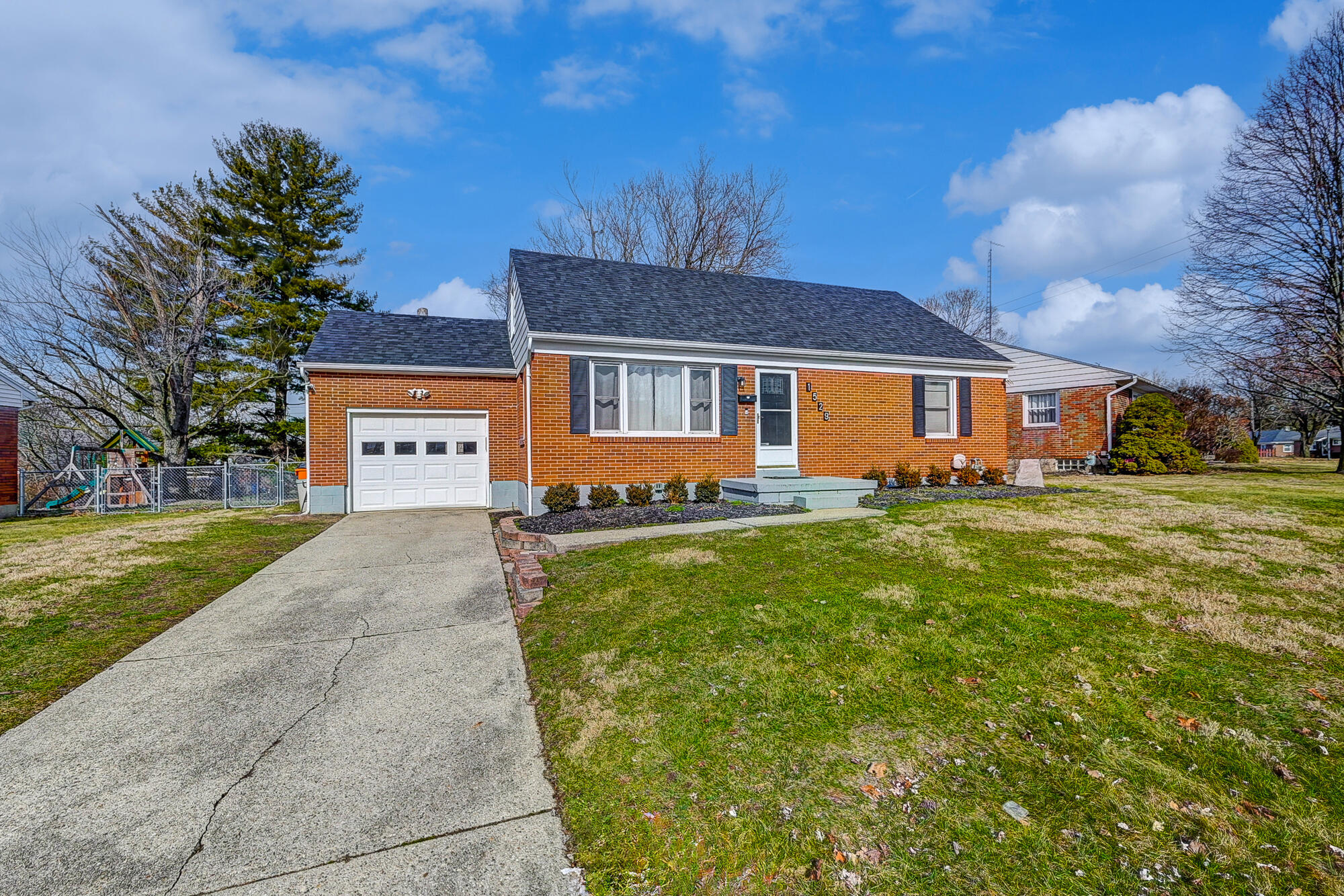 1529 Northgate Road Springfield, OH 45504 - Photo 4 of 38 Gallery Image 4