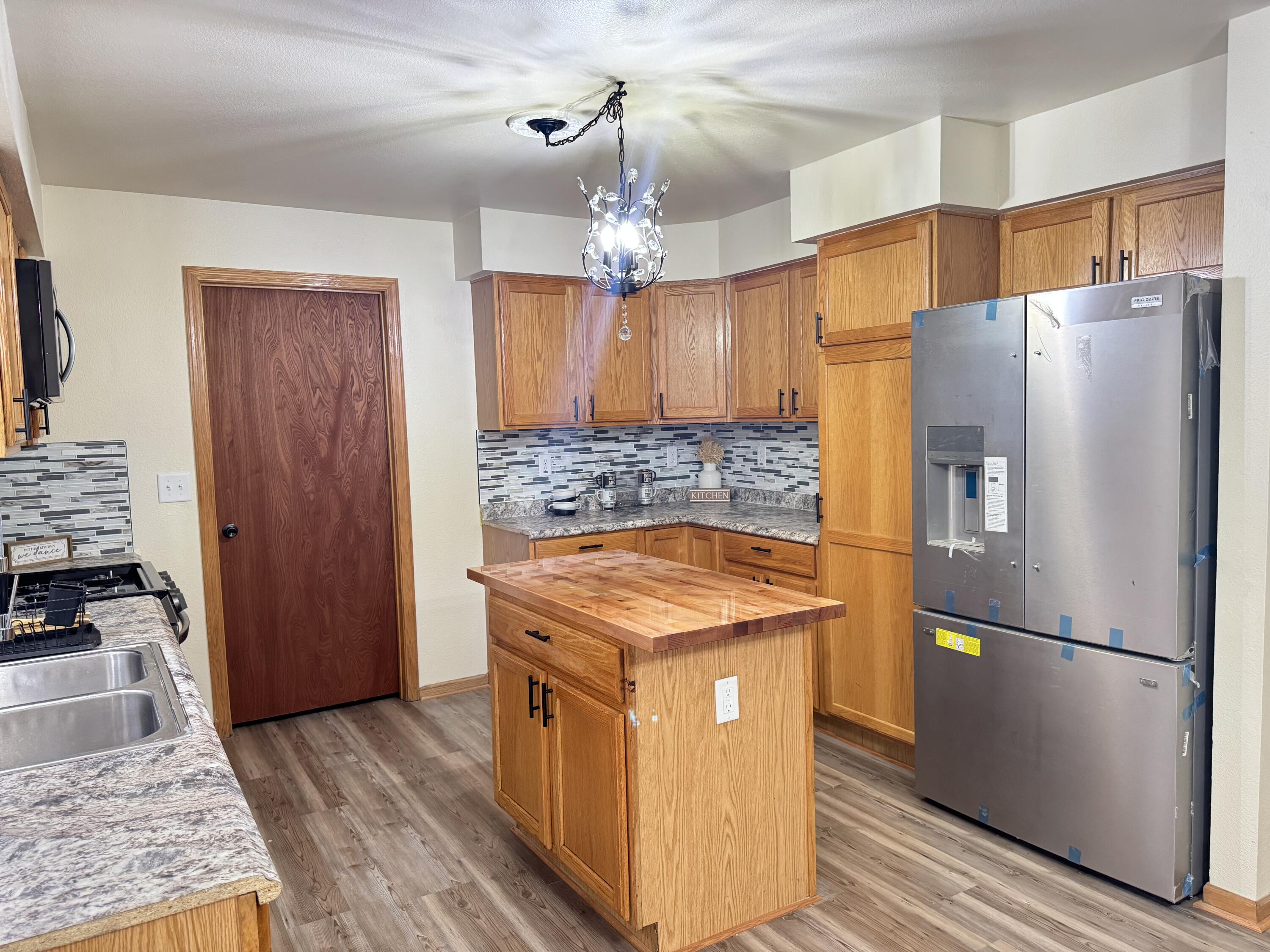 2210 North 15th Street Milwaukee, WI 53205 - Photo 5 of 19 IMG_0730