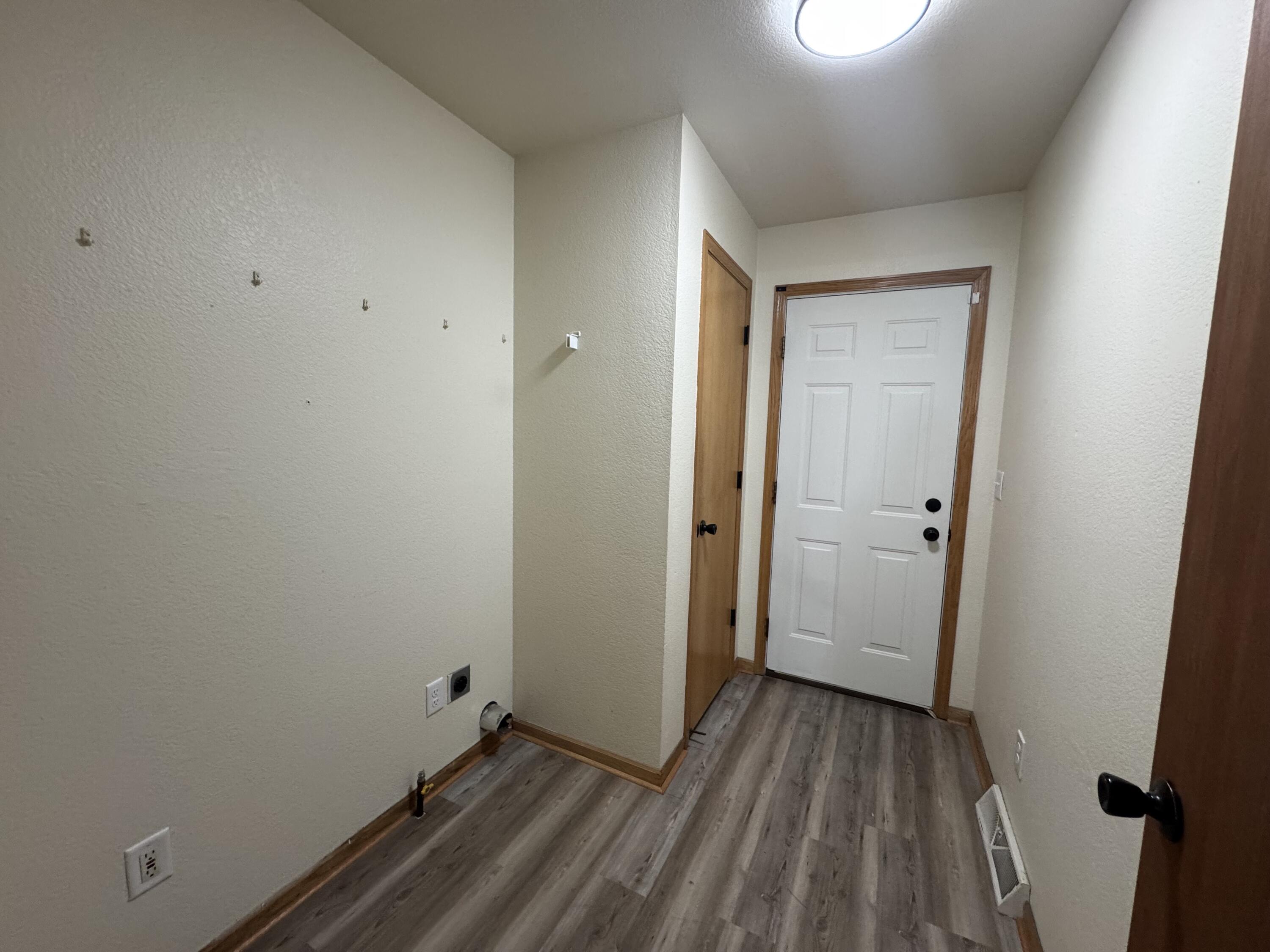 2210 North 15th Street Milwaukee, WI 53205 - Photo 6 of 19 IMG_0744