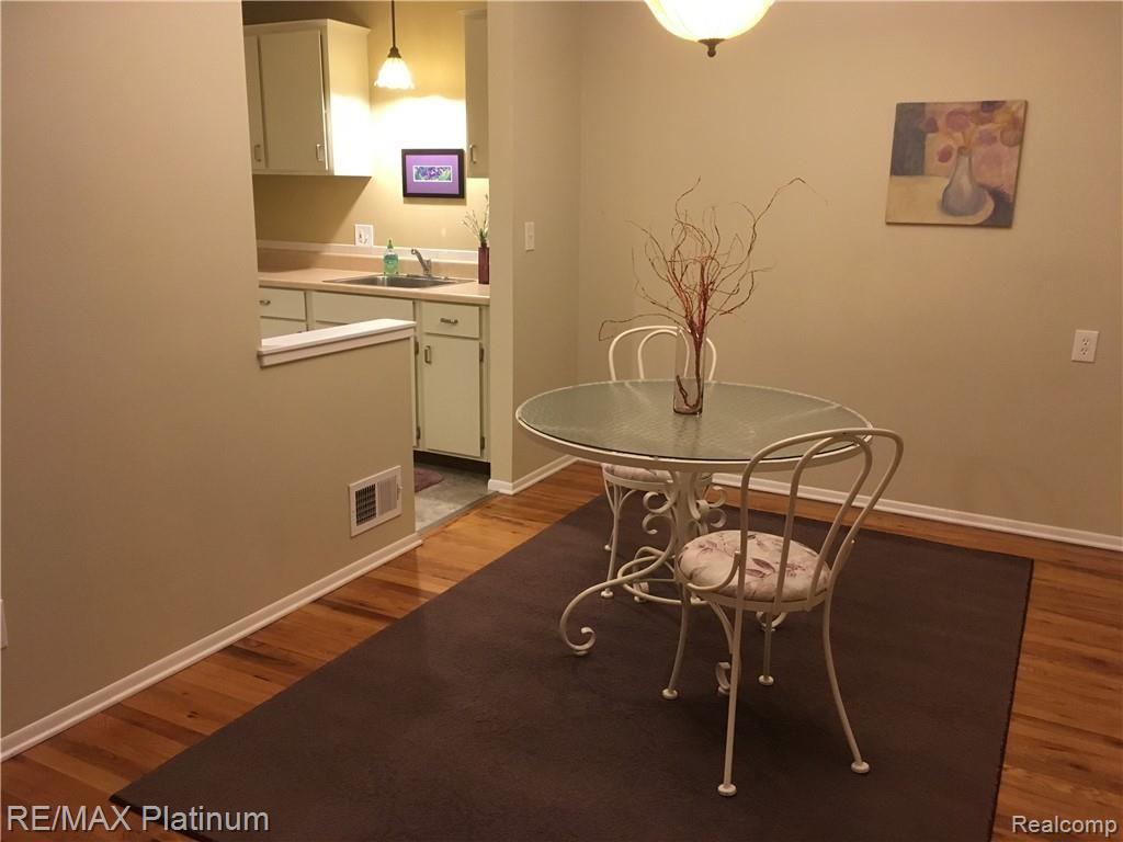 29468 Hoover Road Warren, MI 48093 - Photo 8 of 31