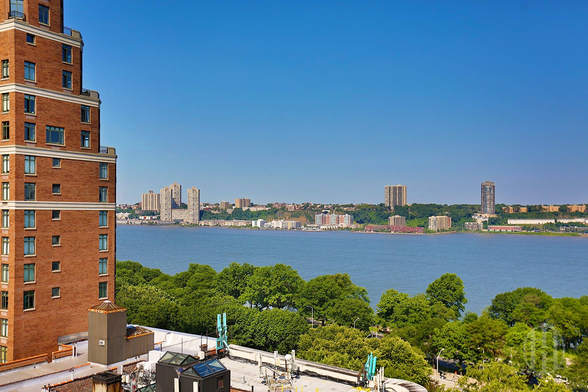 230 Riverside Drive, Unit 15L Manhattan, NY 10025 - Photo 5 of 7 Gallery Image 5