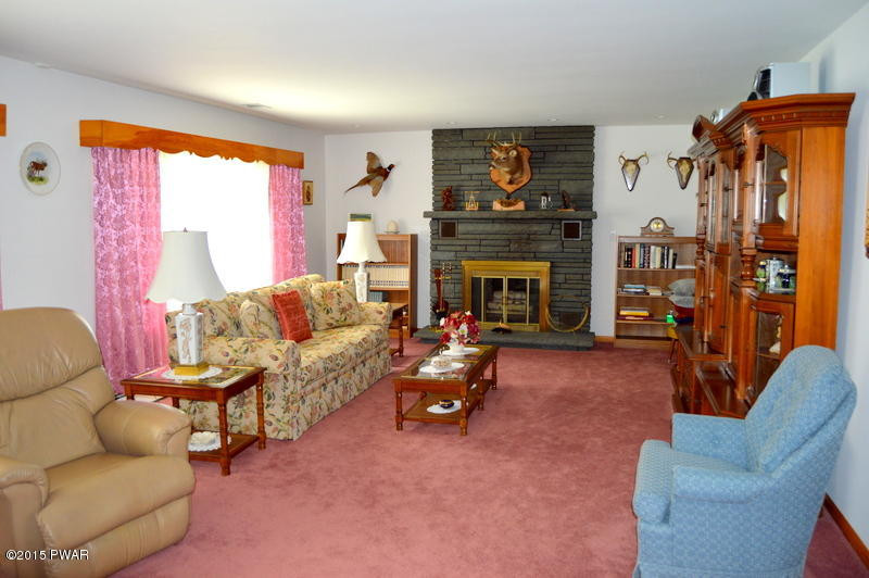 170 Long Ridge Road Hawley, PA 18428 - Photo 9 of 31