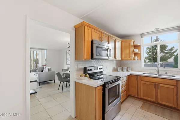 $485,000 | 6502 North Central Avenue, Unit B203, Phoenix, AZ 85012
