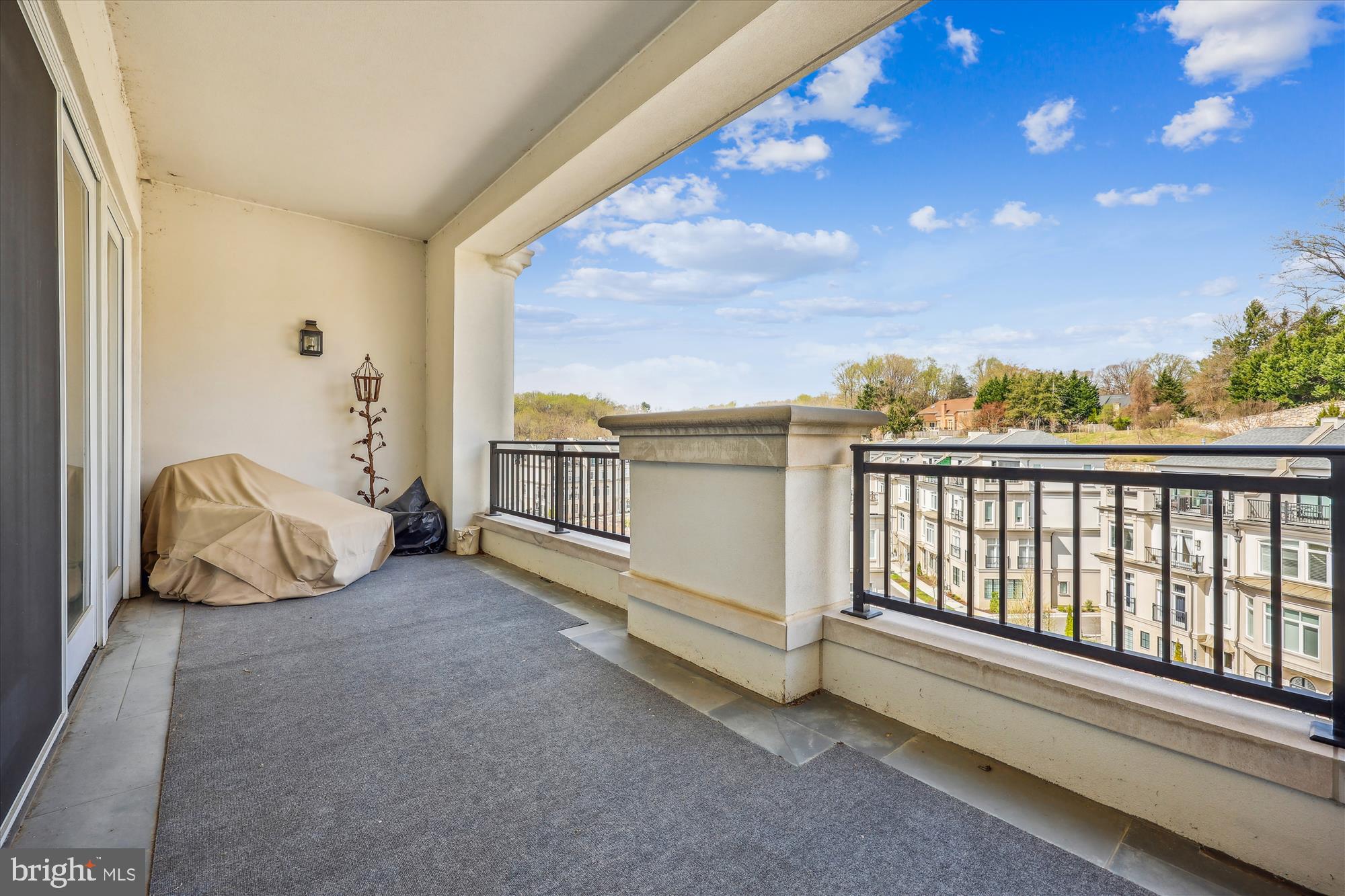 8121 River Road, Unit 451 Bethesda, MD 20817 - Photo 23 of 94 Private Terrace