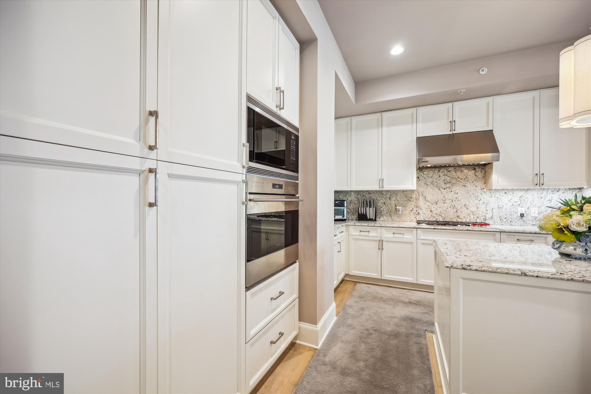 8121 River Road, Unit 451 Bethesda, MD 20817 - Photo 32 of 94 Kitchen