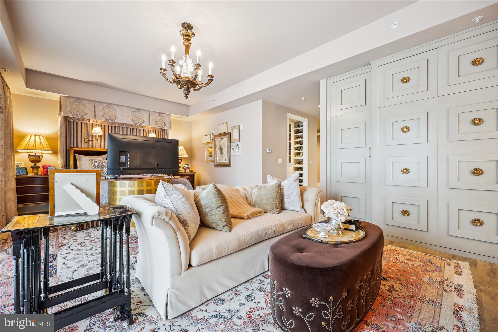 8121 River Road, Unit 451 Bethesda, MD 20817 - Photo 42 of 94 Primary Bedroom - Sitting Area