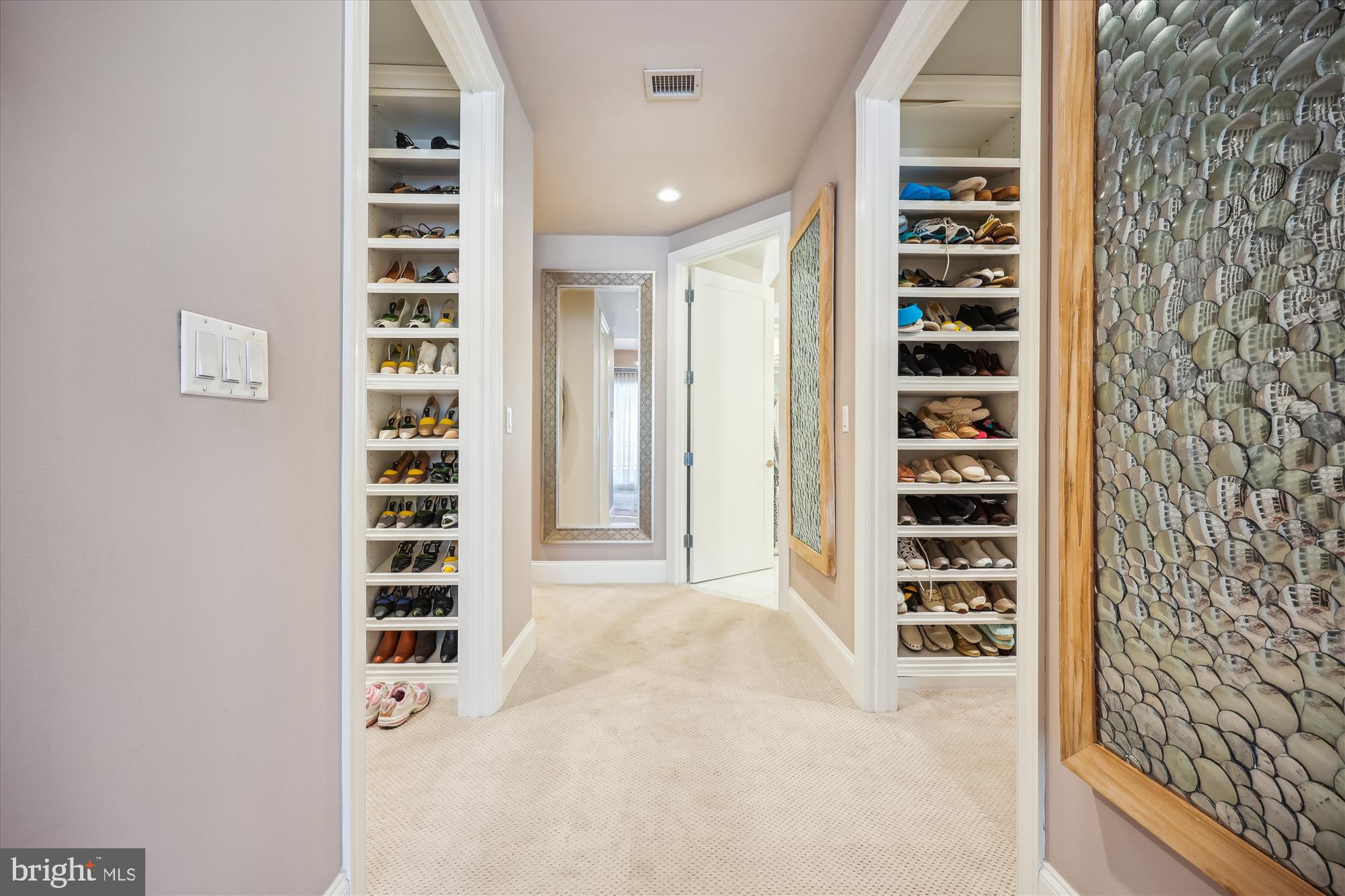 8121 River Road, Unit 451 Bethesda, MD 20817 - Photo 47 of 94 Primary Walk-in Closet