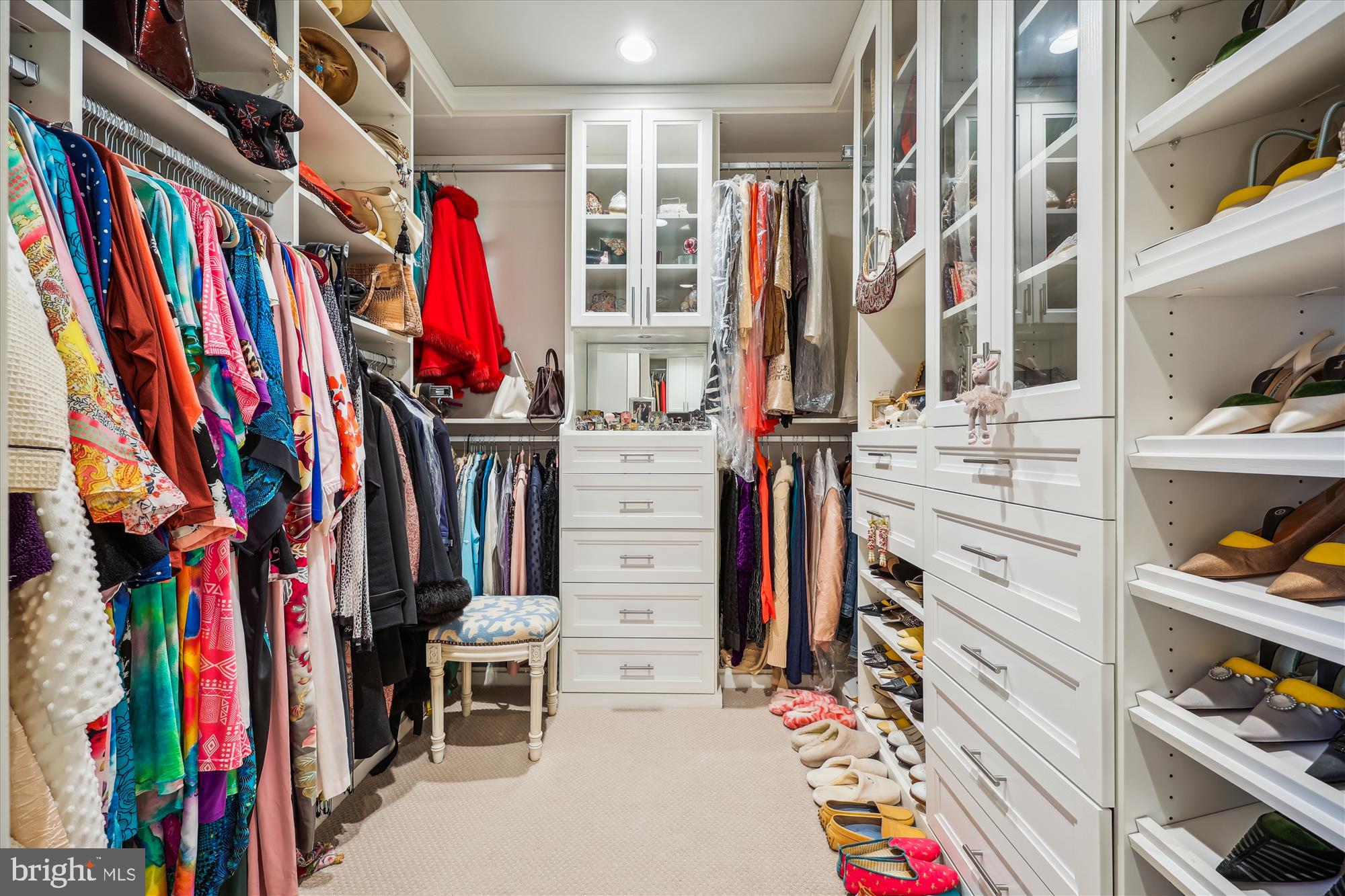 8121 River Road, Unit 451 Bethesda, MD 20817 - Photo 61 of 94 Primary Walk-in Closet