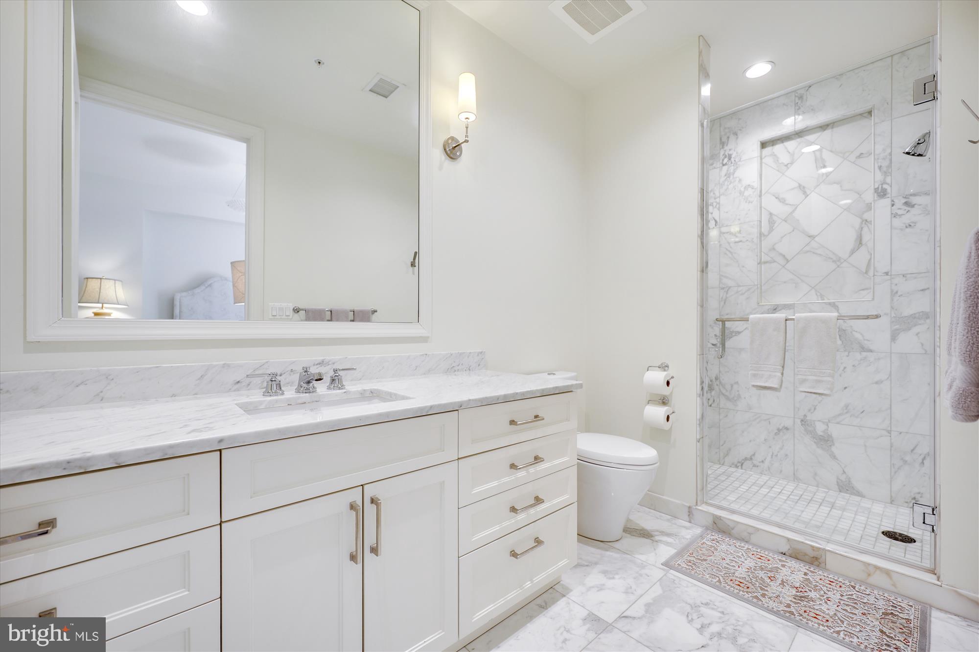 8121 River Road, Unit 451 Bethesda, MD 20817 - Photo 72 of 94 Bath #3