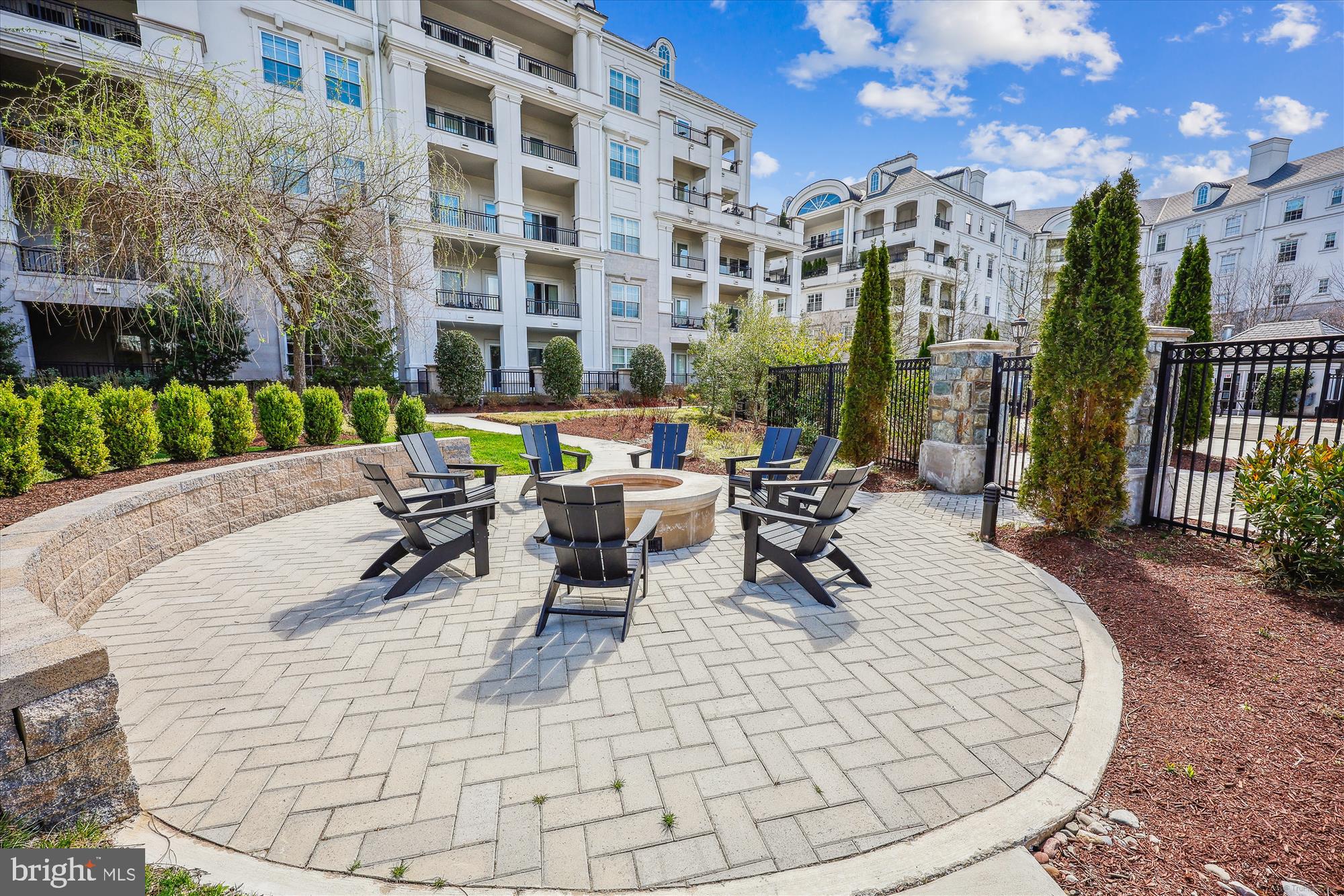 8121 River Road, Unit 451 Bethesda, MD 20817 - Photo 88 of 94 Community Fire Pit