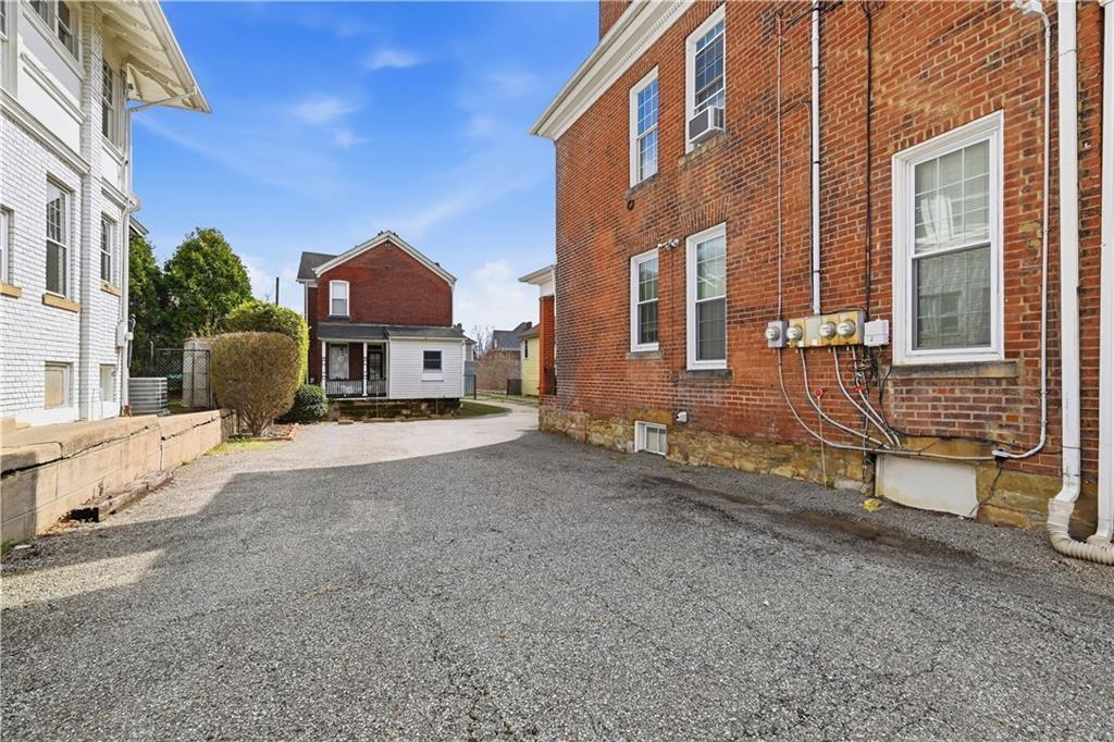 620 Blackburn Road, Unit 2 Sewickley, PA 15143 - Photo 14 of 17 Off Street parking