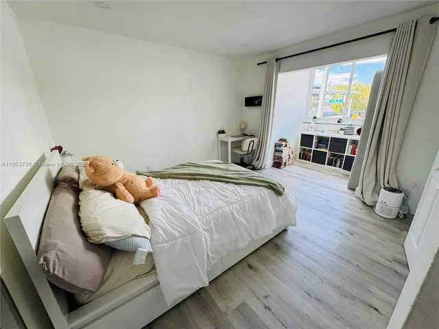 $289,000 | 1555 West 44th Place, Unit 214D, Hialeah, FL 33012