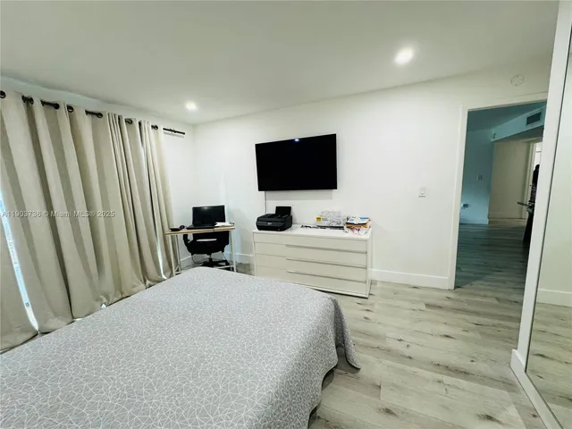 $289,000 | 1555 West 44th Place, Unit 214D, Hialeah, FL 33012