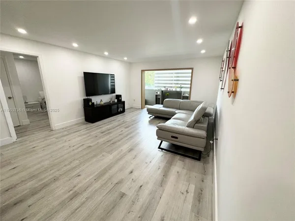 $289,000 | 1555 West 44th Place, Unit 214D, Hialeah, FL 33012