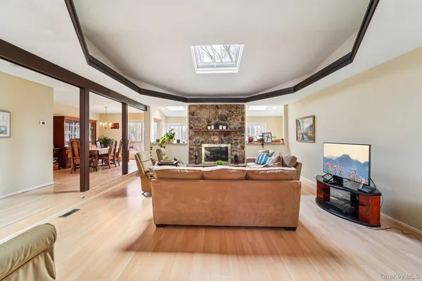 $925,000 | 18 Tamarack Lane, Pomona, NY 10970