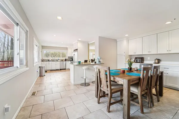 $925,000 | 18 Tamarack Lane, Pomona, NY 10970