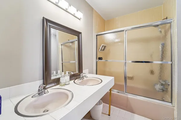 $925,000 | 18 Tamarack Lane, Pomona, NY 10970