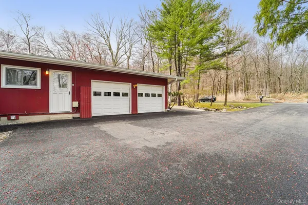 $925,000 | 18 Tamarack Lane, Pomona, NY 10970