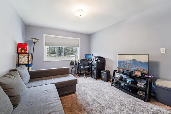 $925,000 | 18 Tamarack Lane, Pomona, NY 10970