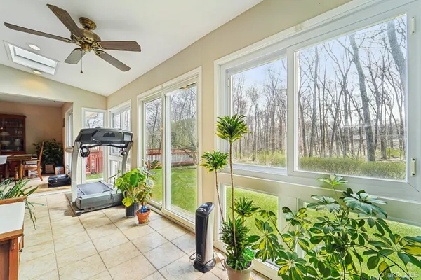 $925,000 | 18 Tamarack Lane, Pomona, NY 10970