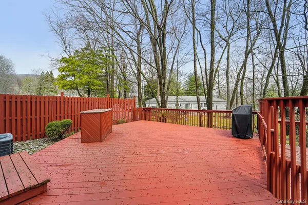 $925,000 | 18 Tamarack Lane, Pomona, NY 10970