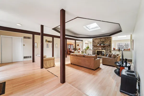 $925,000 | 18 Tamarack Lane, Pomona, NY 10970