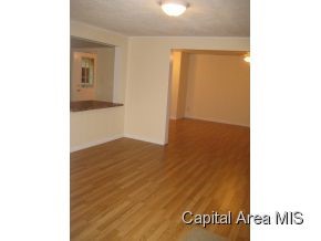 601 West Jackson Street Athens, IL 62613 - Photo 5 of 9 Gallery Image 5