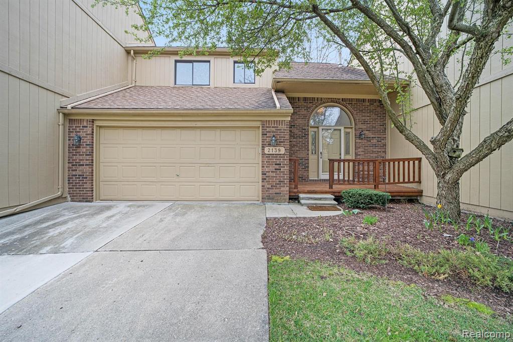 2139 Rochelle Park Drive, Unit 73 Rochester Hills, MI 48309 - Photo 1 of 34