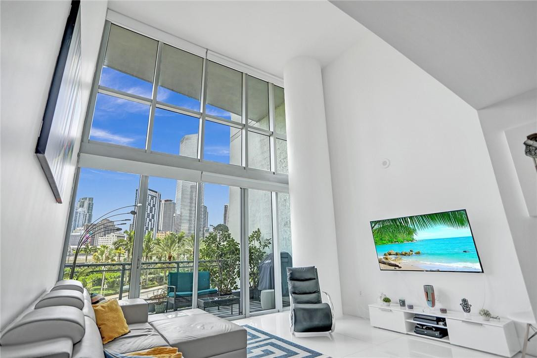 90 Southwest 3rd Street, Unit TH300B Miami, FL 33130 - Photo 29 of 33 Photo 29