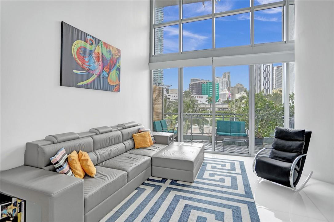 90 Southwest 3rd Street, Unit TH300B Miami, FL 33130 - Photo 3 of 33 Photo 3