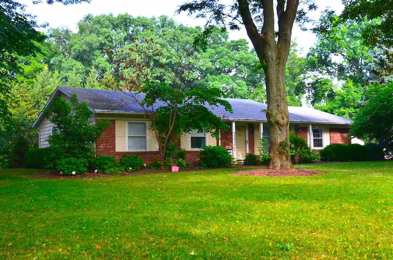 7151 Hazelett Road Fort Wayne, IN 46835 - Photo 1 of 32