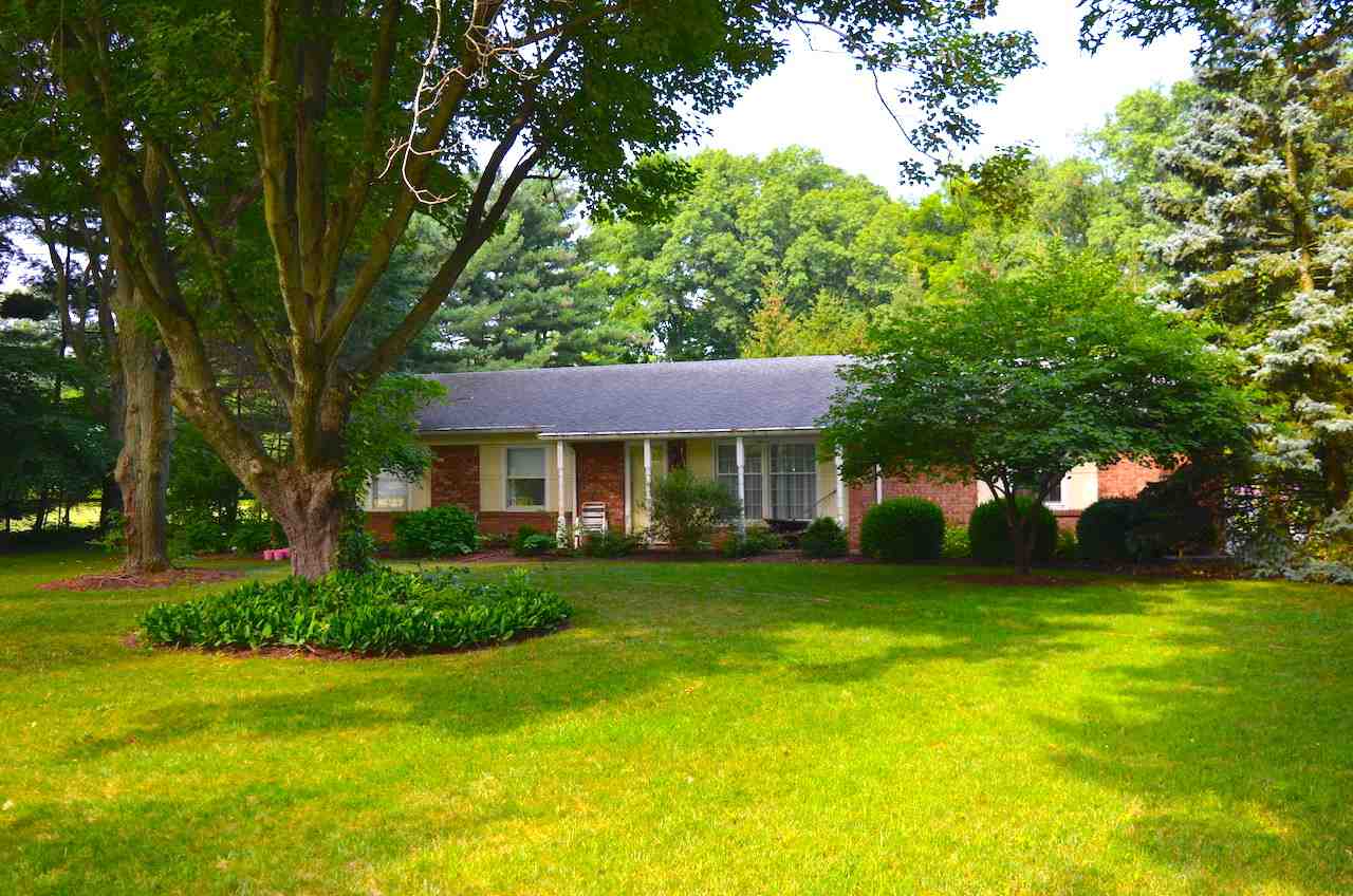 7151 Hazelett Road Fort Wayne, IN 46835 - Photo 3 of 32