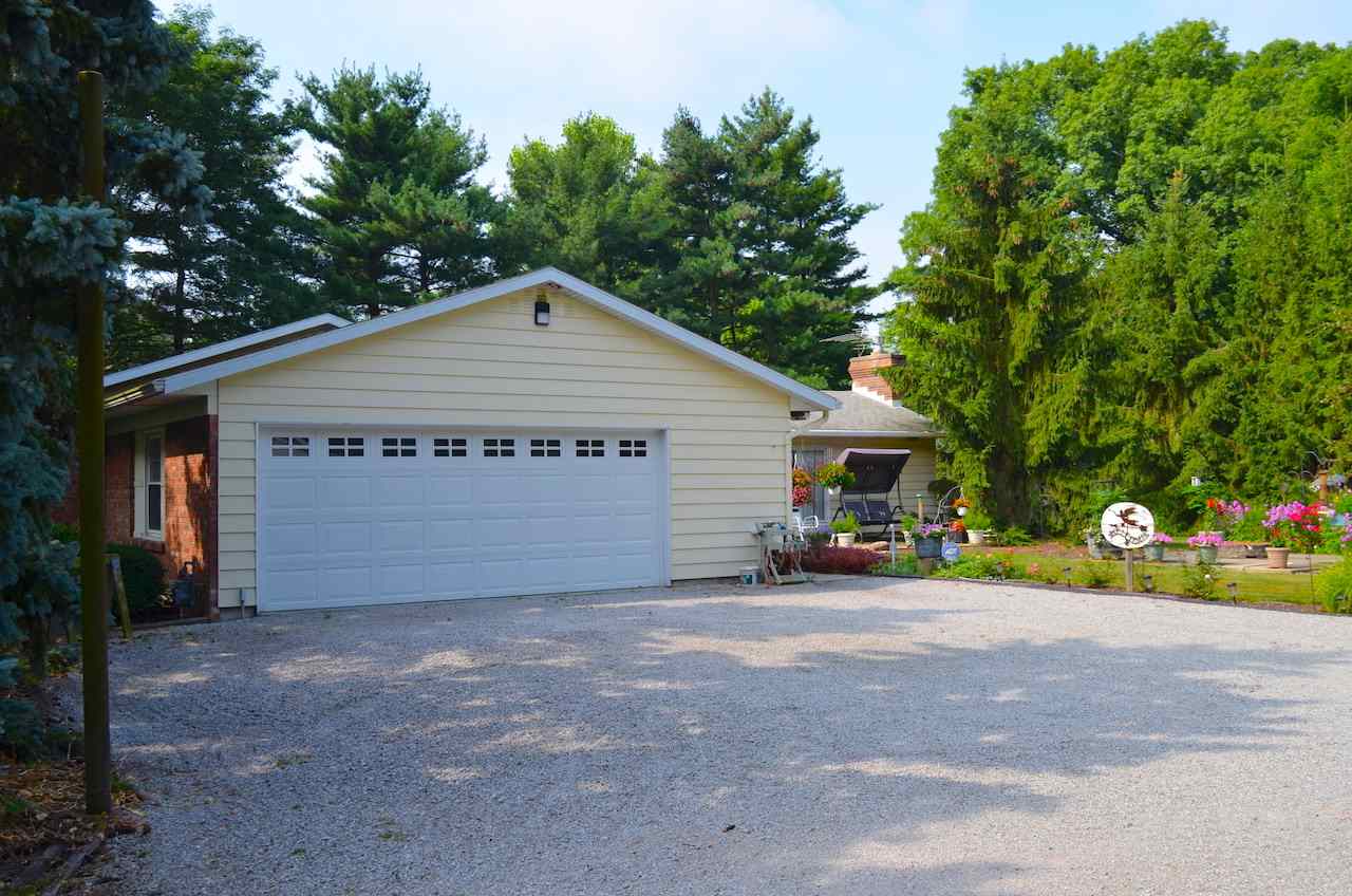 7151 Hazelett Road Fort Wayne, IN 46835 - Photo 9 of 32
