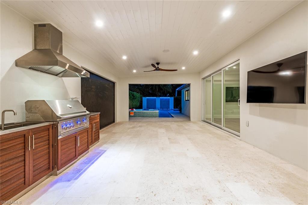 2900 Crayton Road Naples, FL 34103 - Photo 11 of 39 Gallery Image 11
