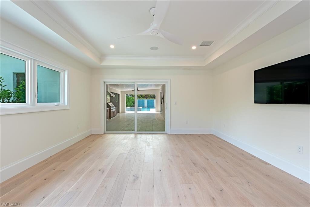 2900 Crayton Road Naples, FL 34103 - Photo 16 of 39 Gallery Image 16