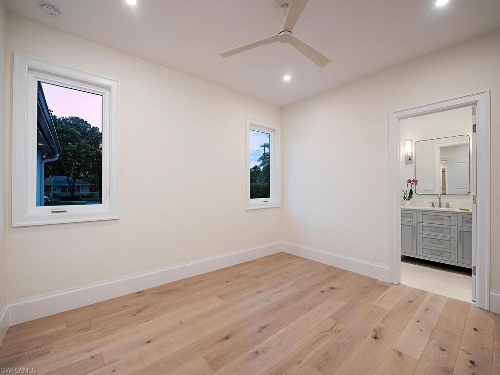 2900 Crayton Road Naples, FL 34103 - Photo 18 of 39 Guest room en-suite / Office / Gym west facingwestern facing