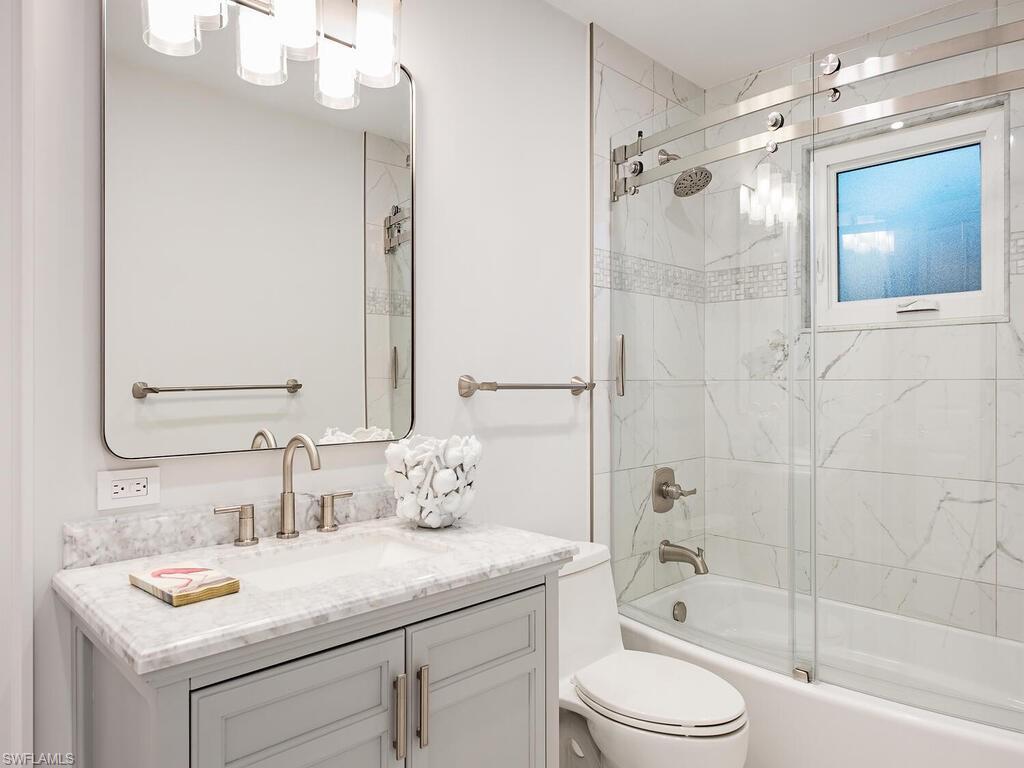 2900 Crayton Road Naples, FL 34103 - Photo 23 of 39 Jack and Jill Bath