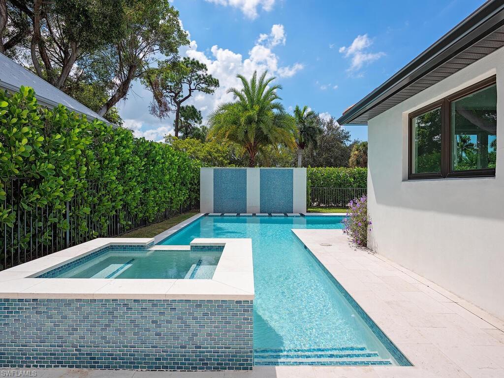 2900 Crayton Road Naples, FL 34103 - Photo 26 of 39 Gallery Image 26