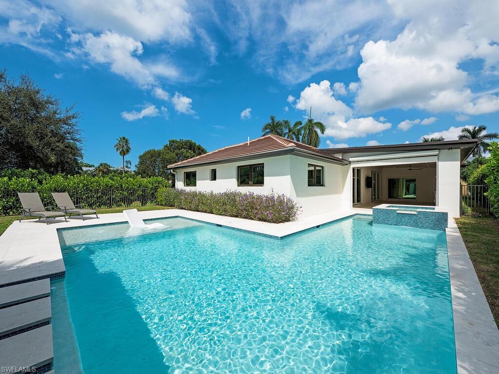 2900 Crayton Road Naples, FL 34103 - Photo 27 of 39 Gallery Image 27