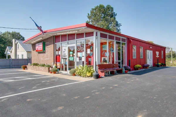 $2,395 | 129 Stammer Farms Boulevard, Chapel Hill, TN 37034