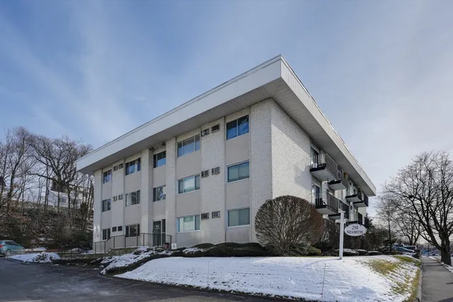 $275,000 | 250 Nesmith Street, Unit A11, Lowell, MA 01852