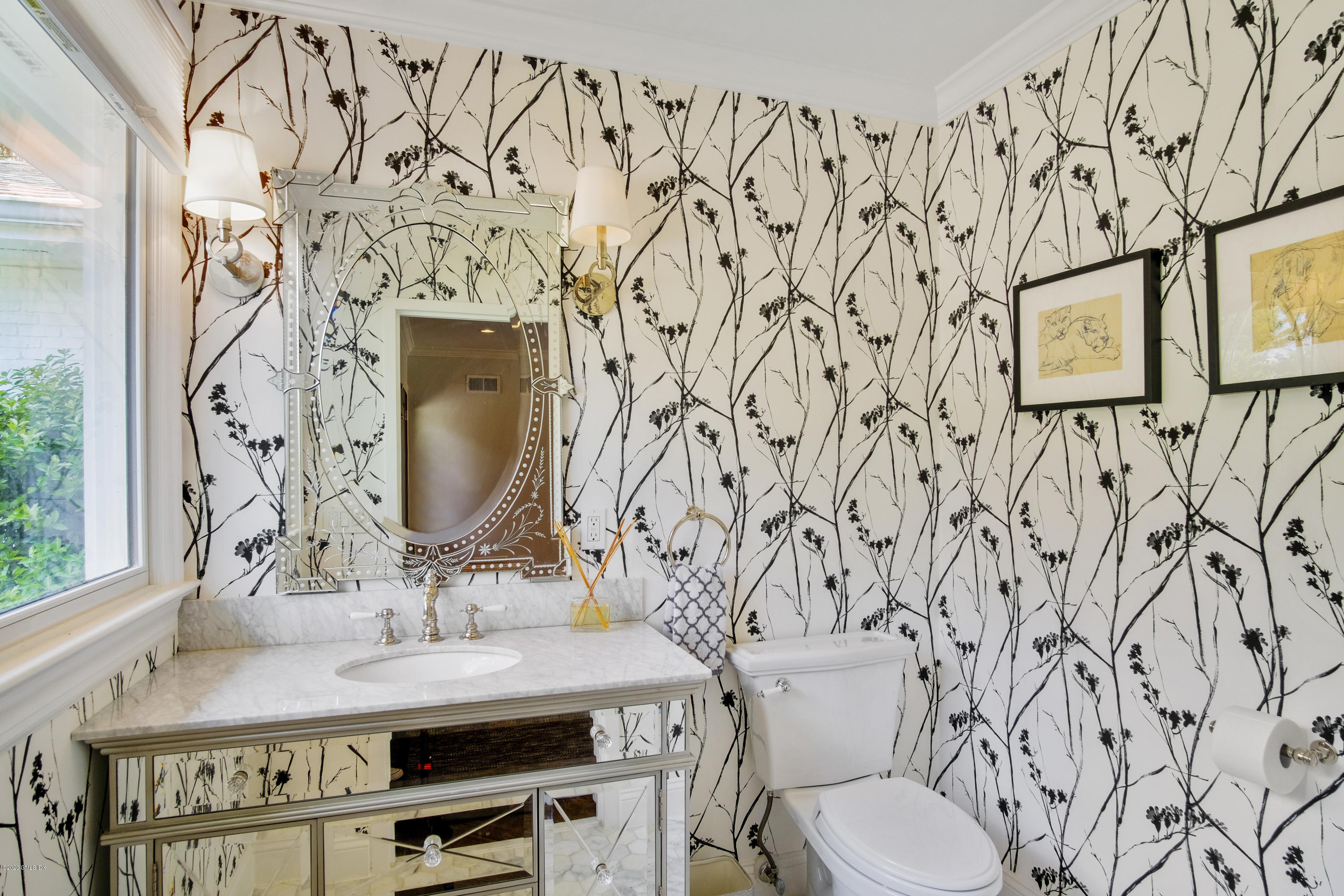 294 Round Hill Road Greenwich, CT 06831 - Photo 18 of 31 POWDER ROOM