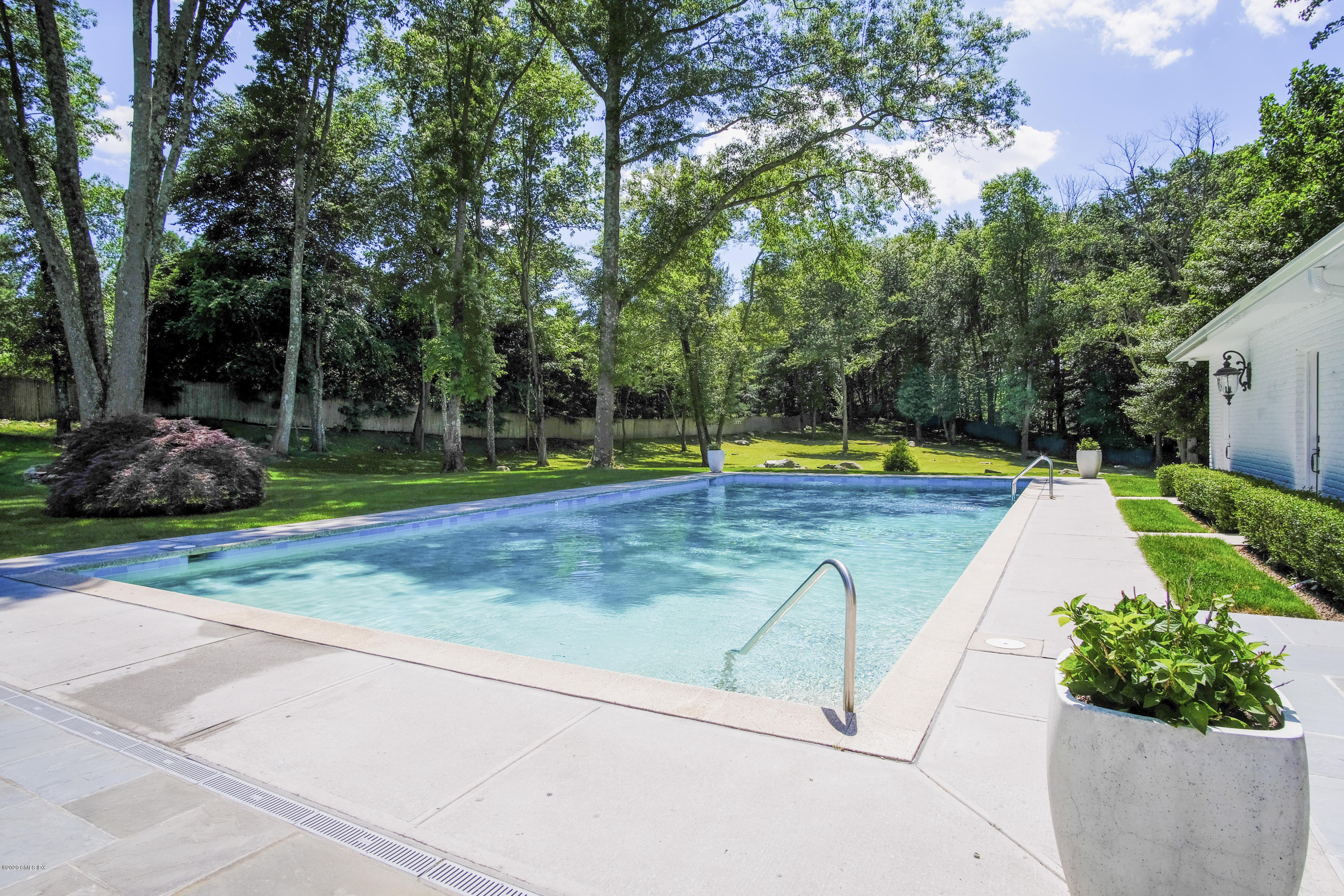 294 Round Hill Road Greenwich, CT 06831 - Photo 4 of 31 POOL