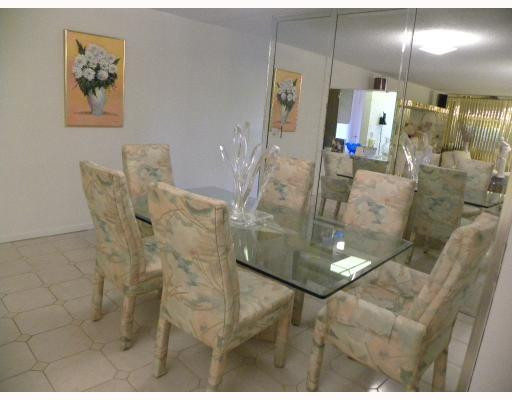 3202 Portofino Point, Unit L2 Coconut Creek, FL 33066 - Photo 3 of 9 Dining Room