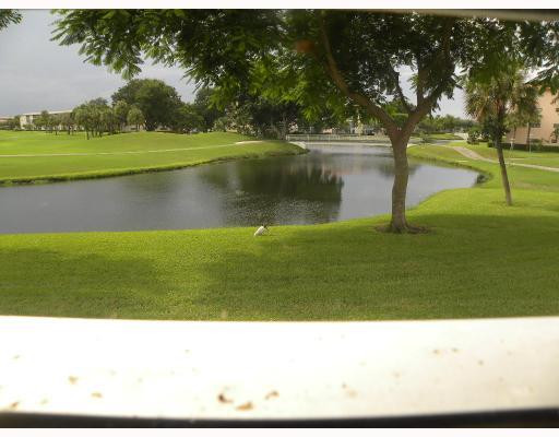 3202 Portofino Point, Unit L2 Coconut Creek, FL 33066 - Photo 4 of 9 View