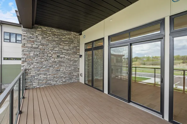 $975,000 | 1 Hill Farm Court, Unit 205, North Oaks, MN 55127