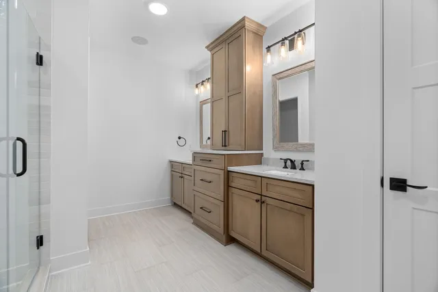 $975,000 | 1 Hill Farm Court, Unit 205, North Oaks, MN 55127