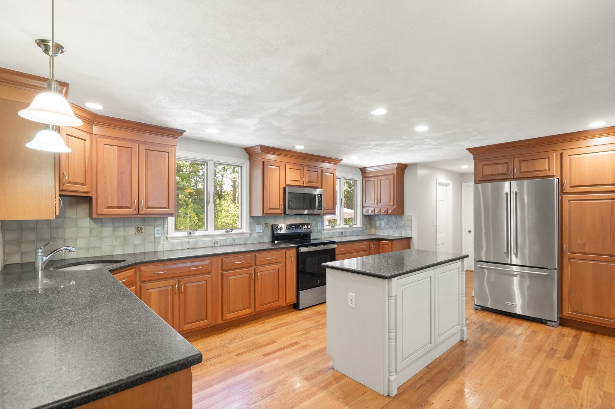 54 Rowley Road Boxford, MA 01921 - Photo 9 of 39 Gallery Image 9