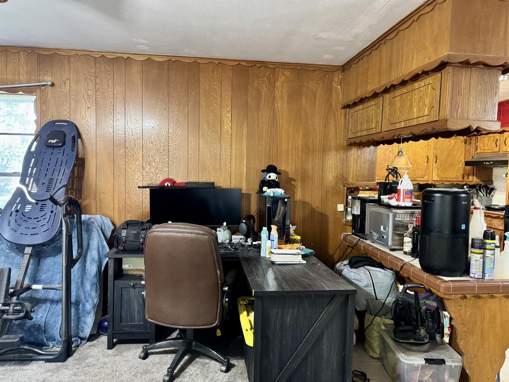 609 South Files Street Itasca, TX 76055 - Photo 15 of 29 a view of a workspace with furniture